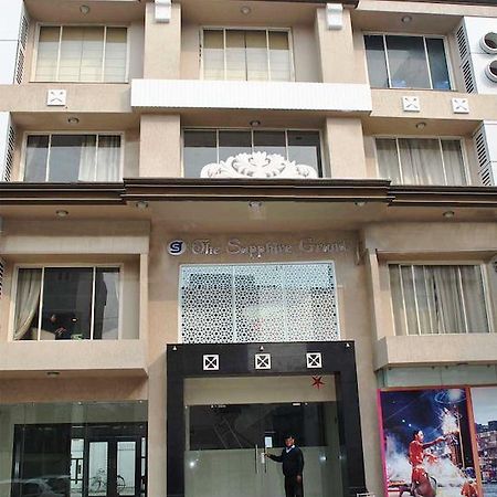 The Sapphire Grand Hotel Varanasi Exterior foto