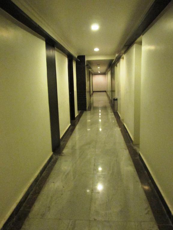 The Sapphire Grand Hotel Varanasi Exterior foto