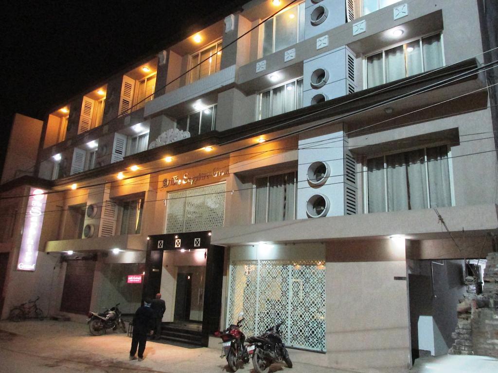 The Sapphire Grand Hotel Varanasi Exterior foto